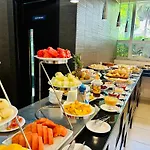 Naoum Hotel