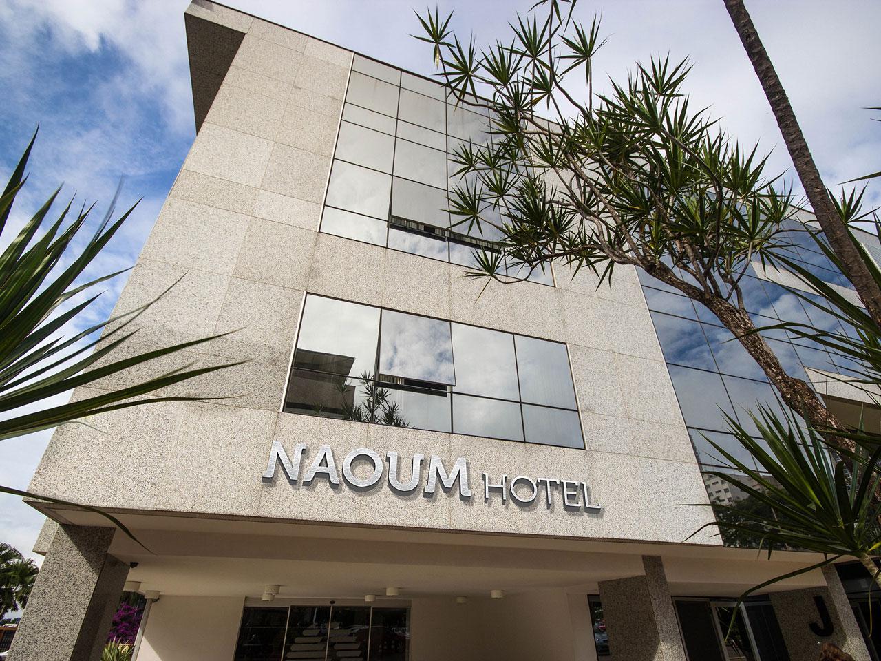 Naoum 4*